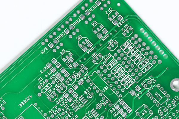 pcb板材料有哪些種類(lèi),線(xiàn)路板板材有幾種